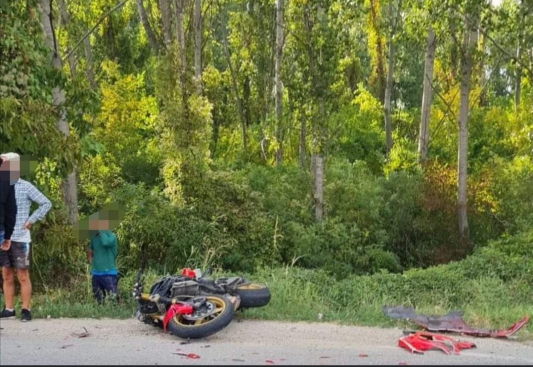Tânărul motociclist a fost transportat la spital(Foto: INFO TRAFIC CRAIOVA SI DOLJ)