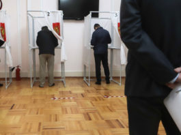 Alegeri parlamentare în Rusia: Partidul pro-Kremlin se menţine pe prima poziţie