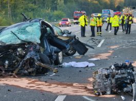 Patru morţi şi doi răniţi în comă după un carambol pe o autostradă din Germania