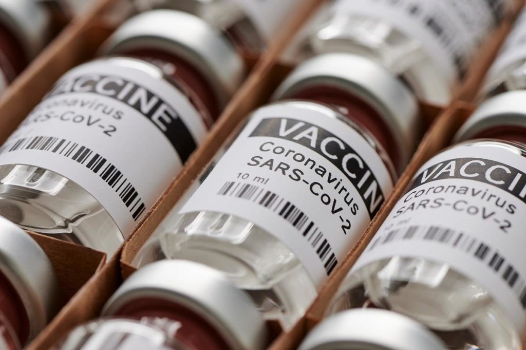 Achiziția de vaccinuri anti-COVID în România, anchetată de DNA