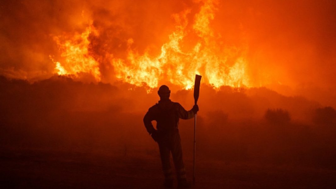 Spania trimite armata pentru a stinge incendiile din Andaluzia