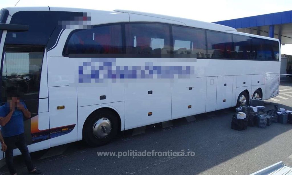 Şofer turc, cercetat pentru mituirea unui poliţist de frontieră din Calafat