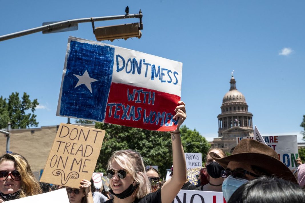Legea prin care avorturile sunt interzise în Texas, repusă în vigoare
