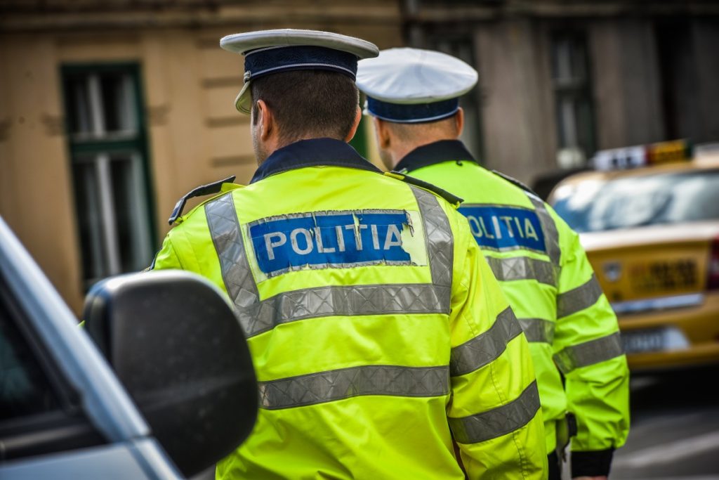 Craiova: Conflict de la un loc de parcare. Două persoane, agresate