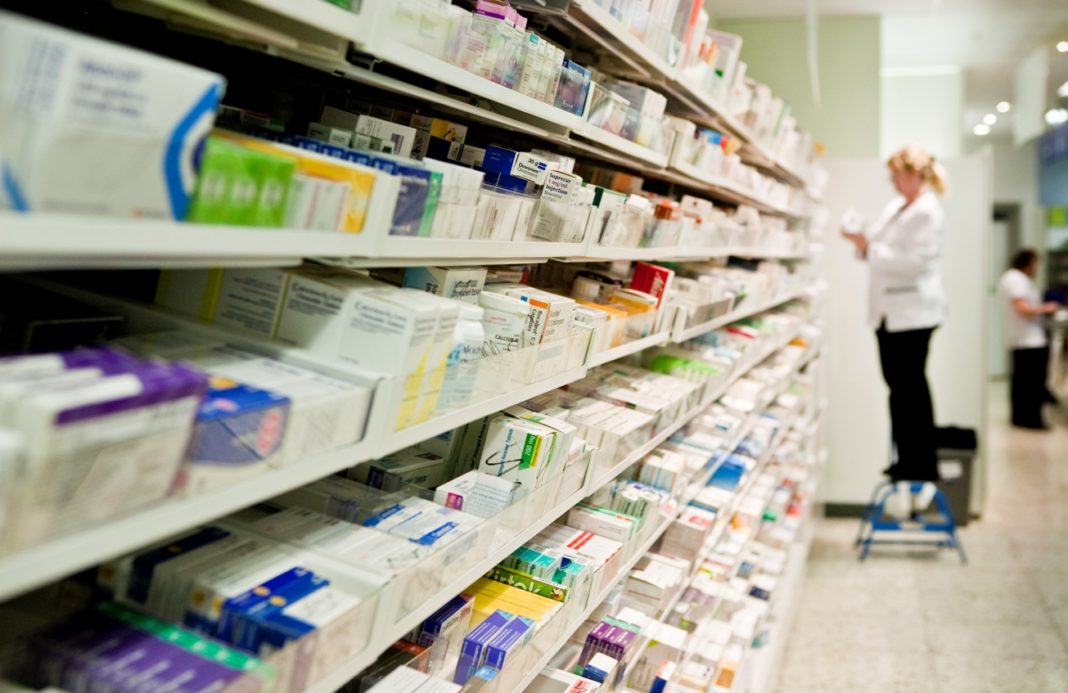 Lista completă a farmaciilor din țară care te testează gratuit pentru COVID-19