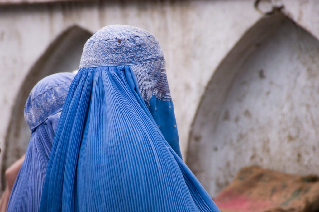 Femeile din Afganistan vor putea studia în universități
