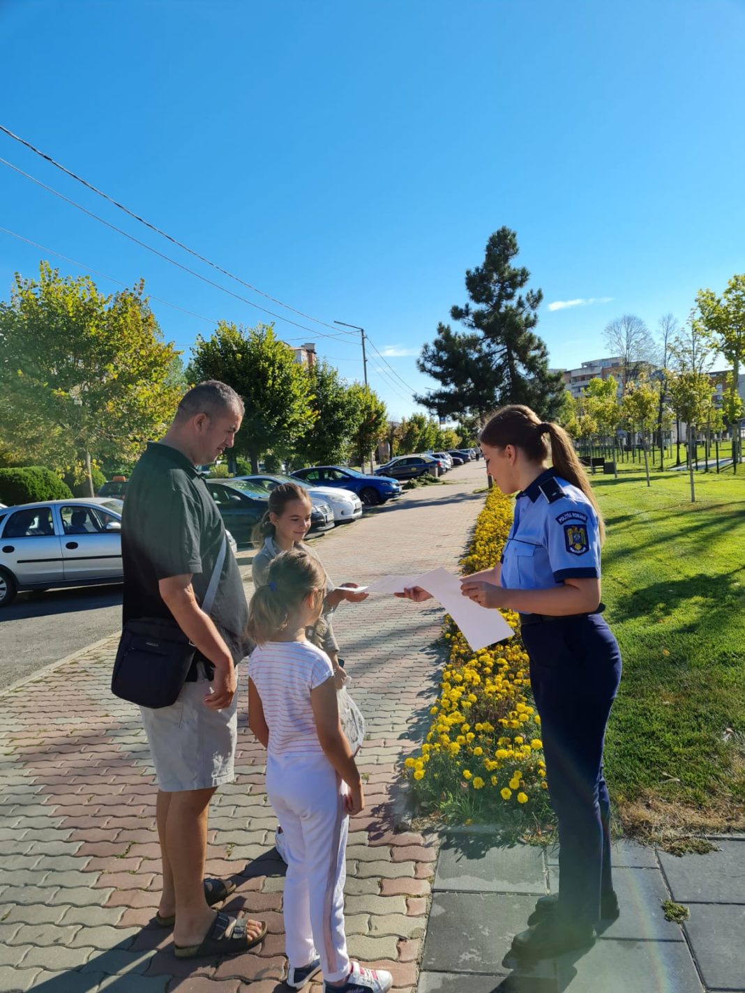 „Vacanța s-a terminat! Sunteți pregătiți pentru un nou început?” este sloganul campaniei de prevenire a victimizării minorilor