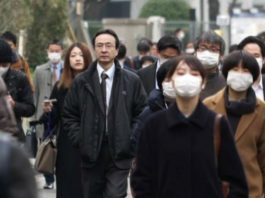 Cu o rată de vaccinare de aproape 60%, Japonia ridică starea de urgenţă