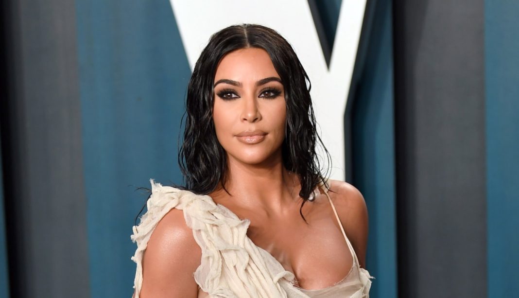 Kim Kardashian va prezenta emisiunea „Saturday Night Live”