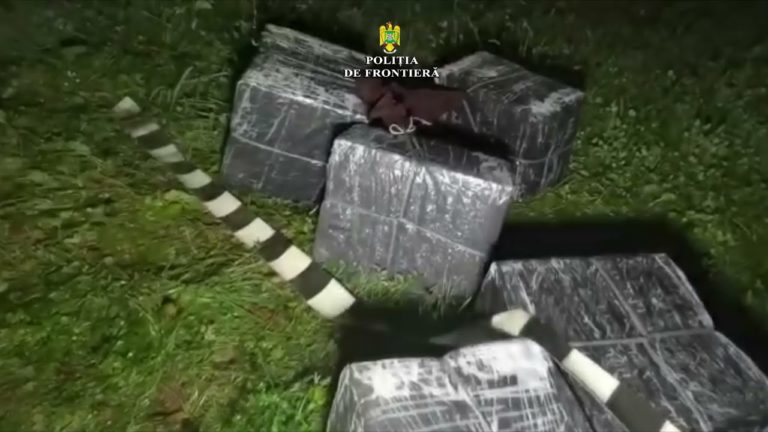 (VIDEO) 25.000 pachete cu țigări confiscate la graniţa cu Ucraina