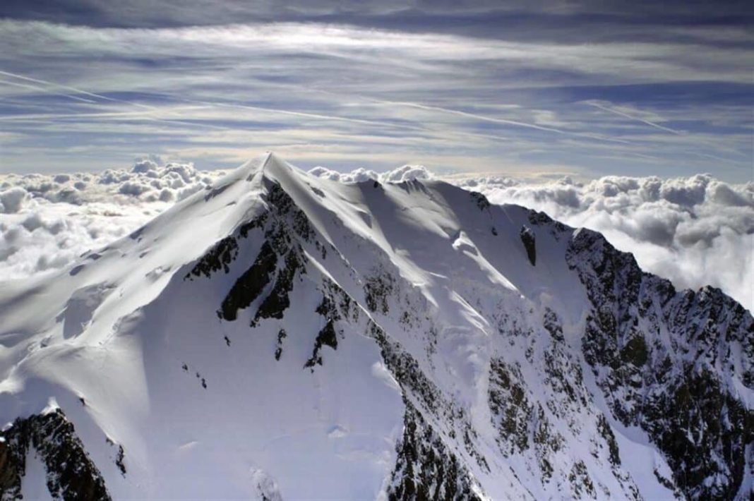 Vârful Mont Blanc s-a micşorat cu doi metri în doi ani