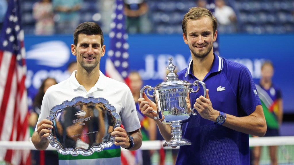 A sperat la Marele Slam, dar n-a avut nicio şansă! Djokovic, făcut „KO“ de Medvedev