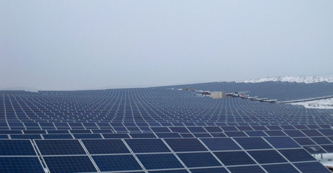 CEO vrea să amenajeze 8 parcuri fotovoltaice