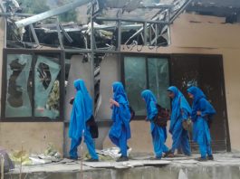 Atac cu bombă la o şcoală de fete din Pakistan