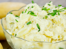 Salată de cartofi cu iaurt