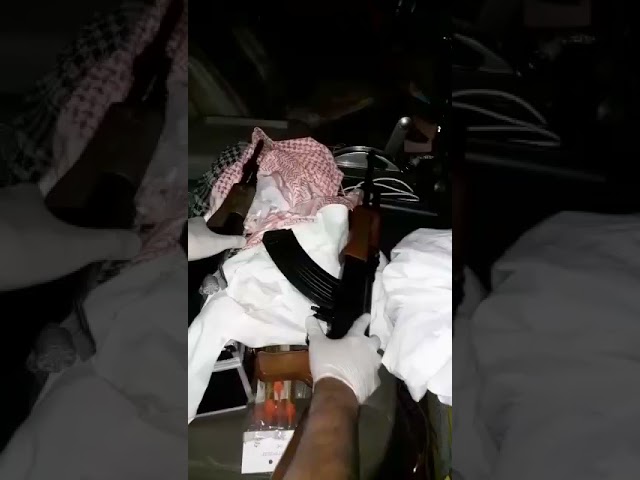 (VIDEO) Filmuleț cu mai mulți bărbați care mânuiau arme, pe o rețea de socializare