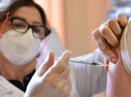 Peste 11.000 de persoane au fost vaccinate anti-COVID-19 în ultima zi
