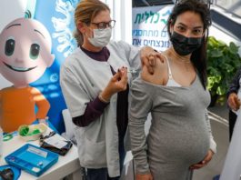 Medici de la spitale și maternități din Capitală și din țară au subliniat importanța vaccinării gravidelor