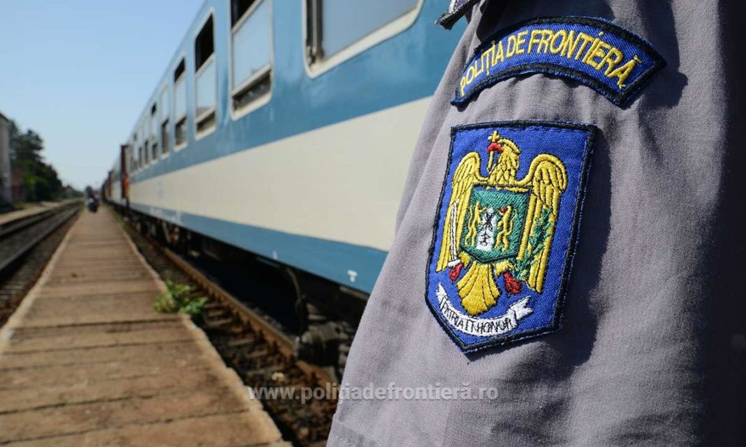 Angajații ISU Vaslui au intervenit duminică cu mai multe autospeciale în cazul bărbatului care s-ar fi aruncat în fața trenului