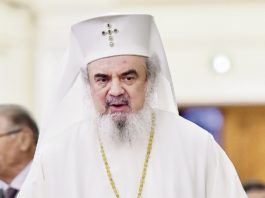 Patriarhul Daniel: Lumina Sfântă adusă în țară va ajunge și în Ucraina, Republica Moldova şi Cehia