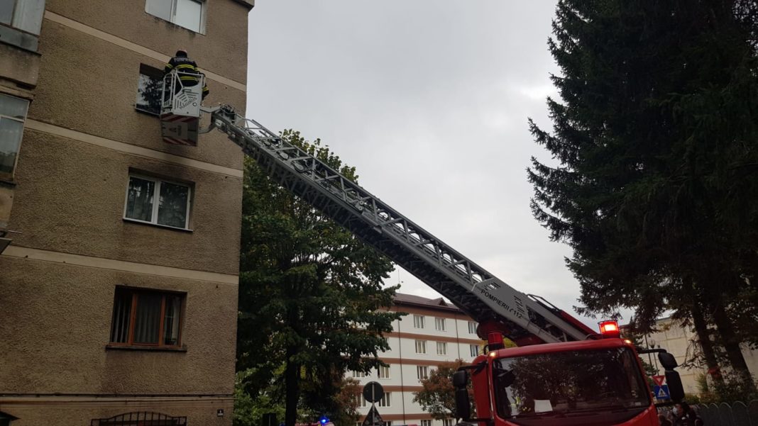 8ea8d60a-6578-405f-9656-71f05af8451a Bătrân căzut în casă, găsit după patru zile