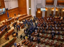Guvernul Cioloș nu a primit votul de încredere din partea Parlamentului