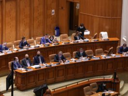 Peste 234 de parlamentari din PSD-USR-AUR au votat deja cu bilele la vedere pentru demiterea Guvernului