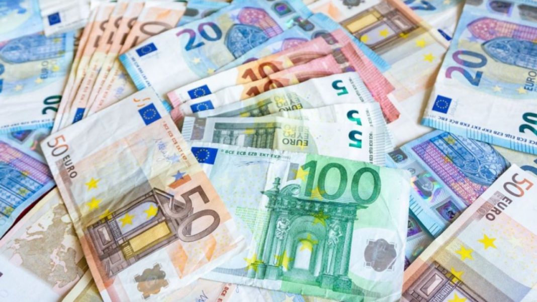 Contribuţia României la bugetul Uniunii Europene va fi în 2022 de 12,878 miliarde lei, urmând ca, în 2023, să crească