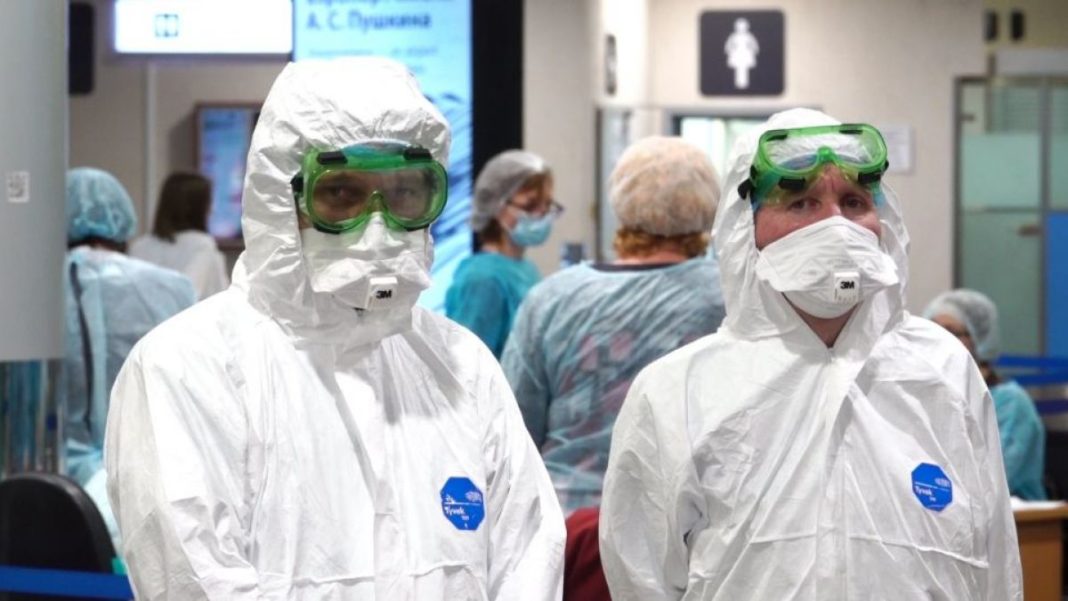Angajații nevaccinați din sistemul de sănătate, public sau privat, ar putea fi obligați să se testeze pe banii lor Angajații nevaccinați din sistemul de sănătate, public sau privat, ar putea fi obligați să se testeze pe banii lor