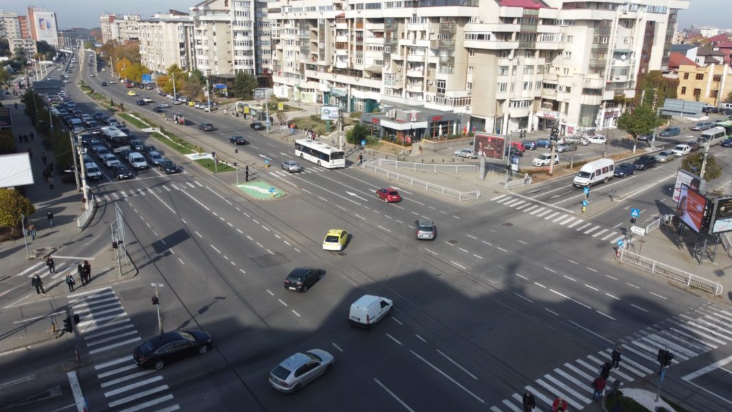S-au schimbat timpii de la semafoare, în intersecţia Bulevardului Carol I cu Calea Bucureşti