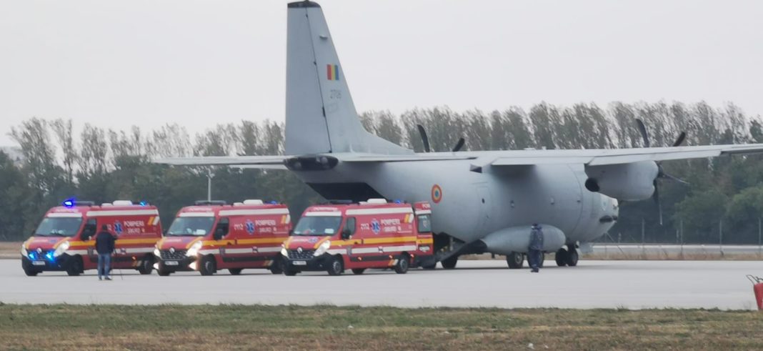 Transportul de la unităţile spitaliceşti către aeroport s-a realizat cu ambulanţe ale SMURD
