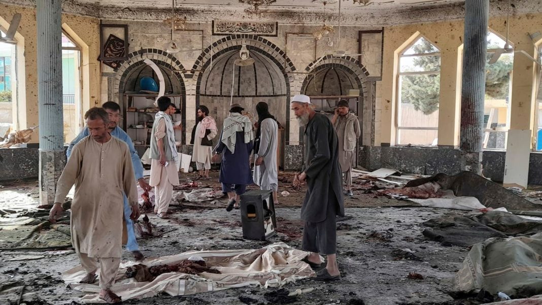 ISIS-K a revendicat atentatul de la moscheea din Kandahar, soldat cu 41 de morți