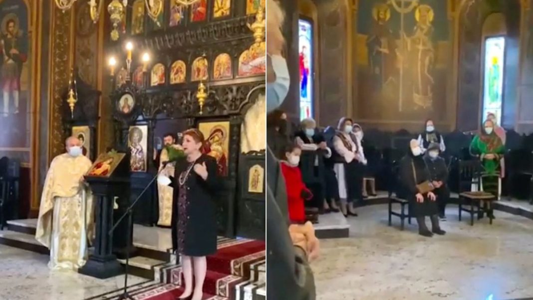 Un preot a chemat la biserică medicul care l-a tratat de Covid, ca să-i convingă pe oameni să se vaccineze