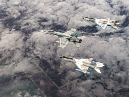 Avioanele canadiene ale NATO care asigură poliţia aeriană a României au interceptat un avion rusesc deasupra Mării Negre