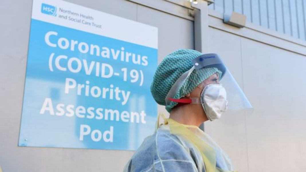 Marea Britanie ar putea impune personalului din sănătate să fie vaccinat anti-COVID