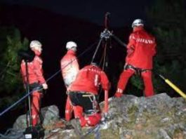 Bărbat salvat de salvamontiști după ce a căzut 40 de metri în gol în Munții Bucegi