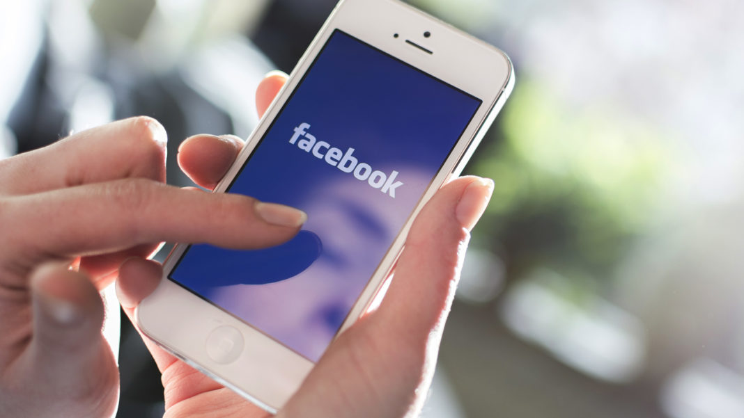 Bărbat acuzat de înșelăciune și șantaj după ce a obţinut mii de euro de la femei cunoscute pe Facebook
