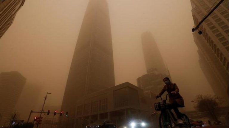 (VIDEO) Furtuni de nisip violente în Brazilia