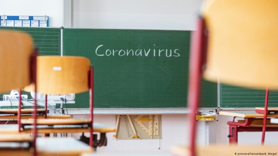 Gorj: 18 elevi și angajați din școli, infectați cu coronavirus