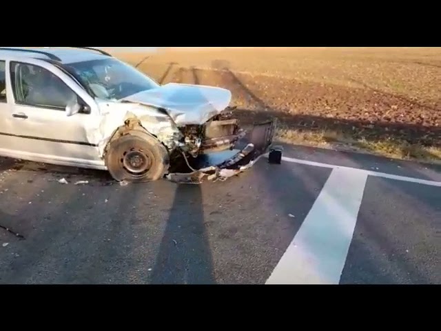 (VIDEO) Minor implicat într-un accident pe E 574, în Olt. Traficul este blocat