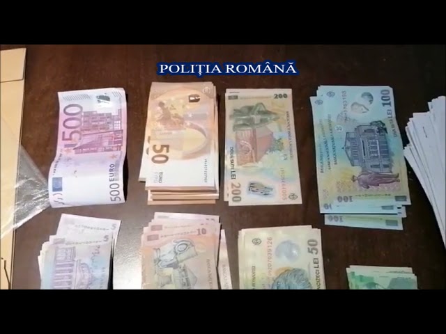 (VIDEO) Percheziții la persoane bănuite de înșelăciune