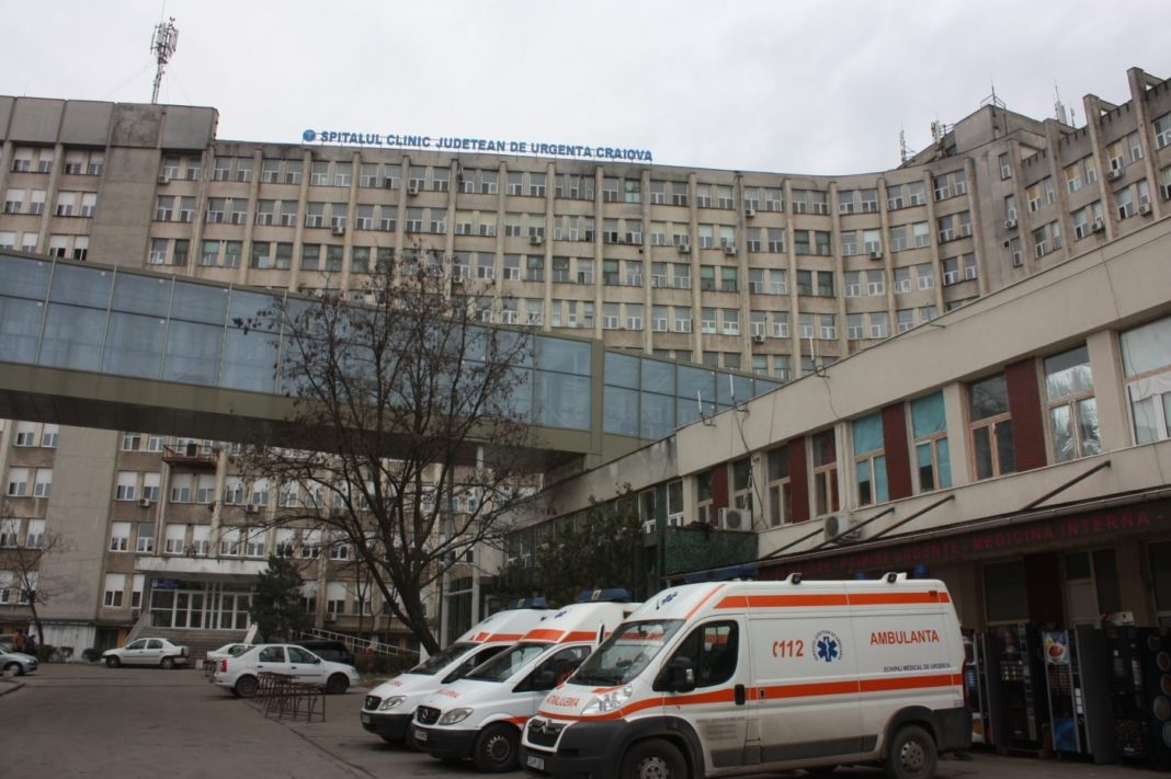 Fetiţa de 6 ani a fost transportată la Spitalul Clinic Judeţean de Urgenţă Craiova