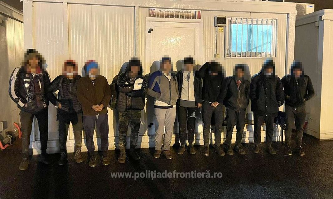 1636097833385-14805-S4 Sunt cetățeni din Bangladesh, Pakistan si Afganistan, cu vârste cuprinse între 16 şi 35 de ani, majoritatea solicitanți de azil în România