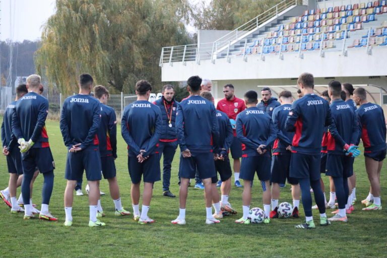 România U20 / Bogdan Lobonţ, obligat să facă modificări în lot