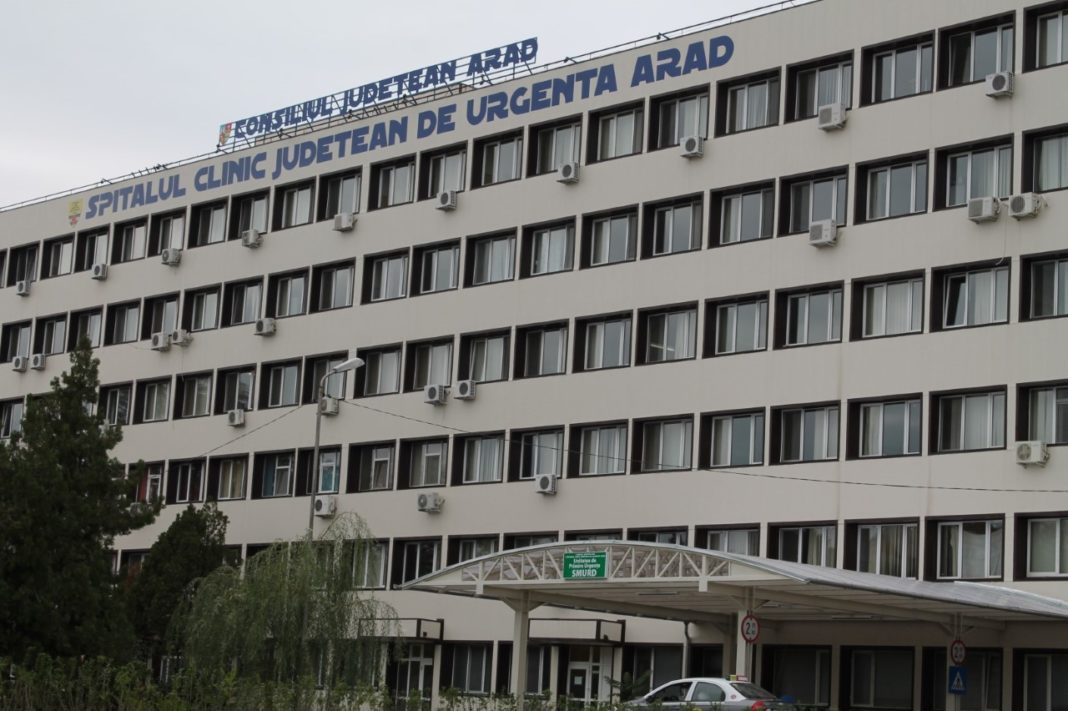 SPITAL1 Femeia mai avea şi alte afecţiuni şi nu se vaccinase împotriva coronavirusului.