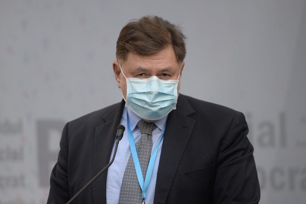Ministrul Sănătăţii nu exclude să existe deja în România un prim caz de infectare cu Omicron