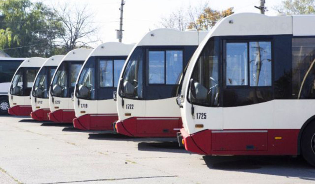 Șoferii din transportul public din Galați, în grevă spontană