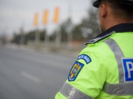 Un bărbat a rămas fără permis după ce a obligat alt şofer să accelereze pe A2