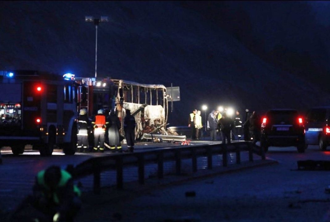 Germania: O femeie a fost înjunghiată de soț, apoi aruncată pe autostradă