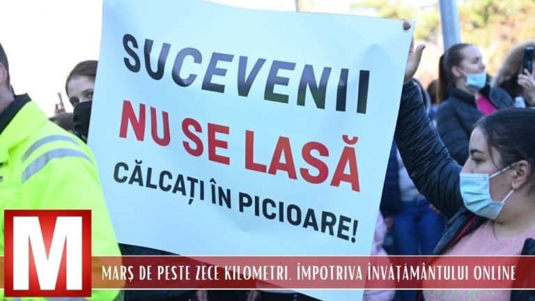 (VIDEO) Primar anchetat pentru că a scos zeci de elevi la proteste antivacinare